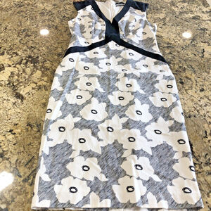 Size 6 RW & CO Womens Dress Black White Floral Stretch Lining
